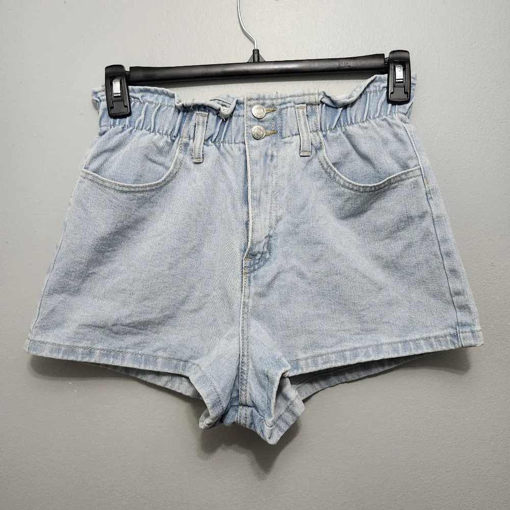 Forever 21 women's paper bag  shorts size M blue high rise